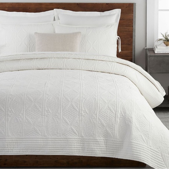 Pottery Barn Bedding Pottery Barn Hanna Quilted Sham Standard Size